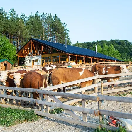 Malak Farma Ferienhaus *