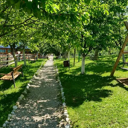 Malak Farma Tatil Evi Kakanj